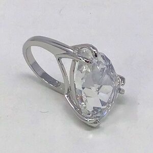 NEW Swarovski Mesmera Clear Crystal Trilliant Cut Cocktail Ring